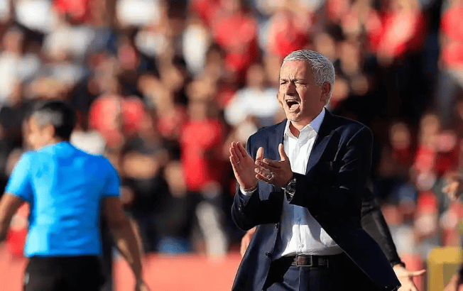 亏钱执教！穆帅尽显人格魅力！本菲卡高层欣慰，冲击双冠王